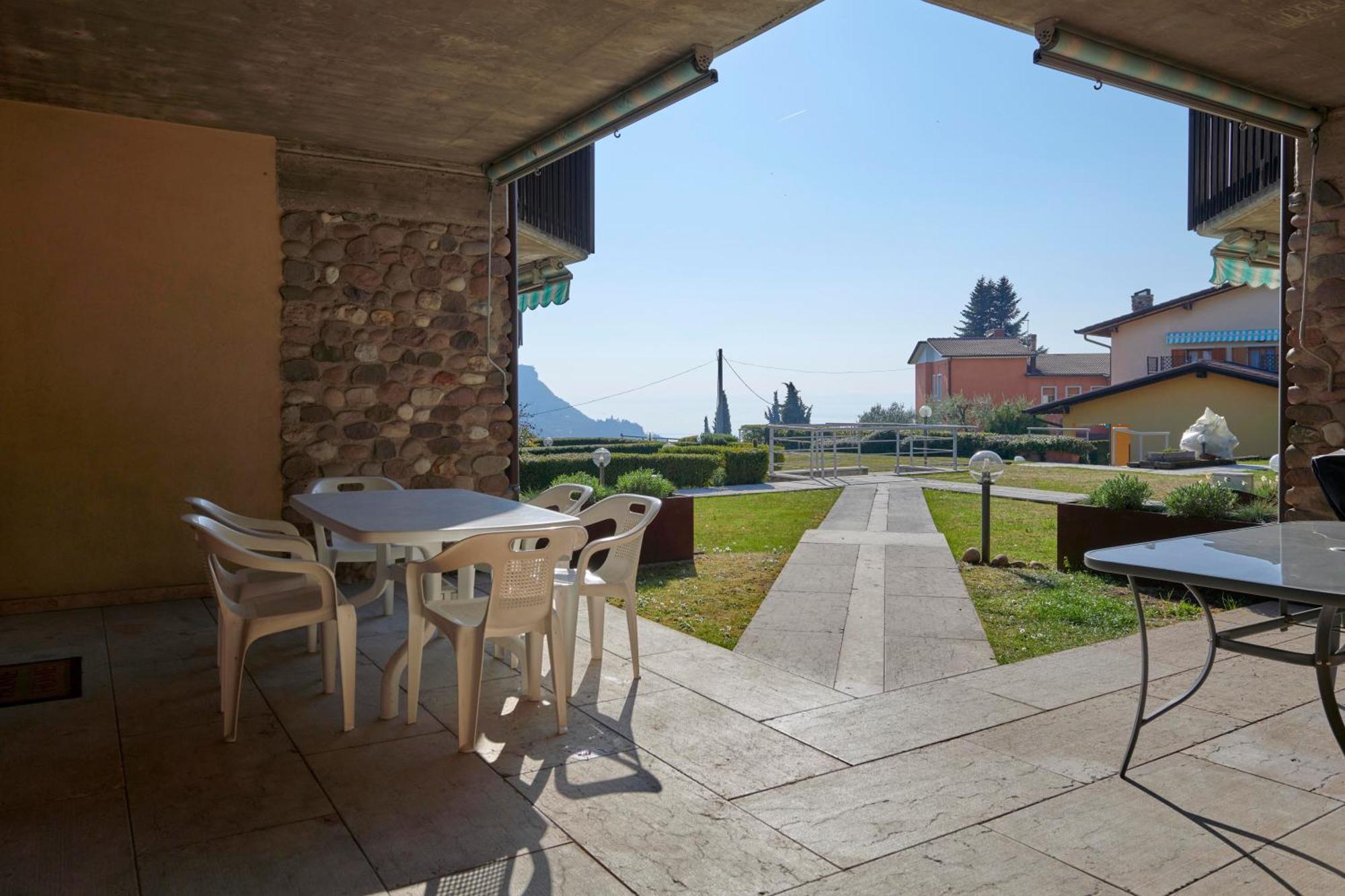 Apartmentsgarda - Baia D'Argento Residence Костермано Екстериор снимка